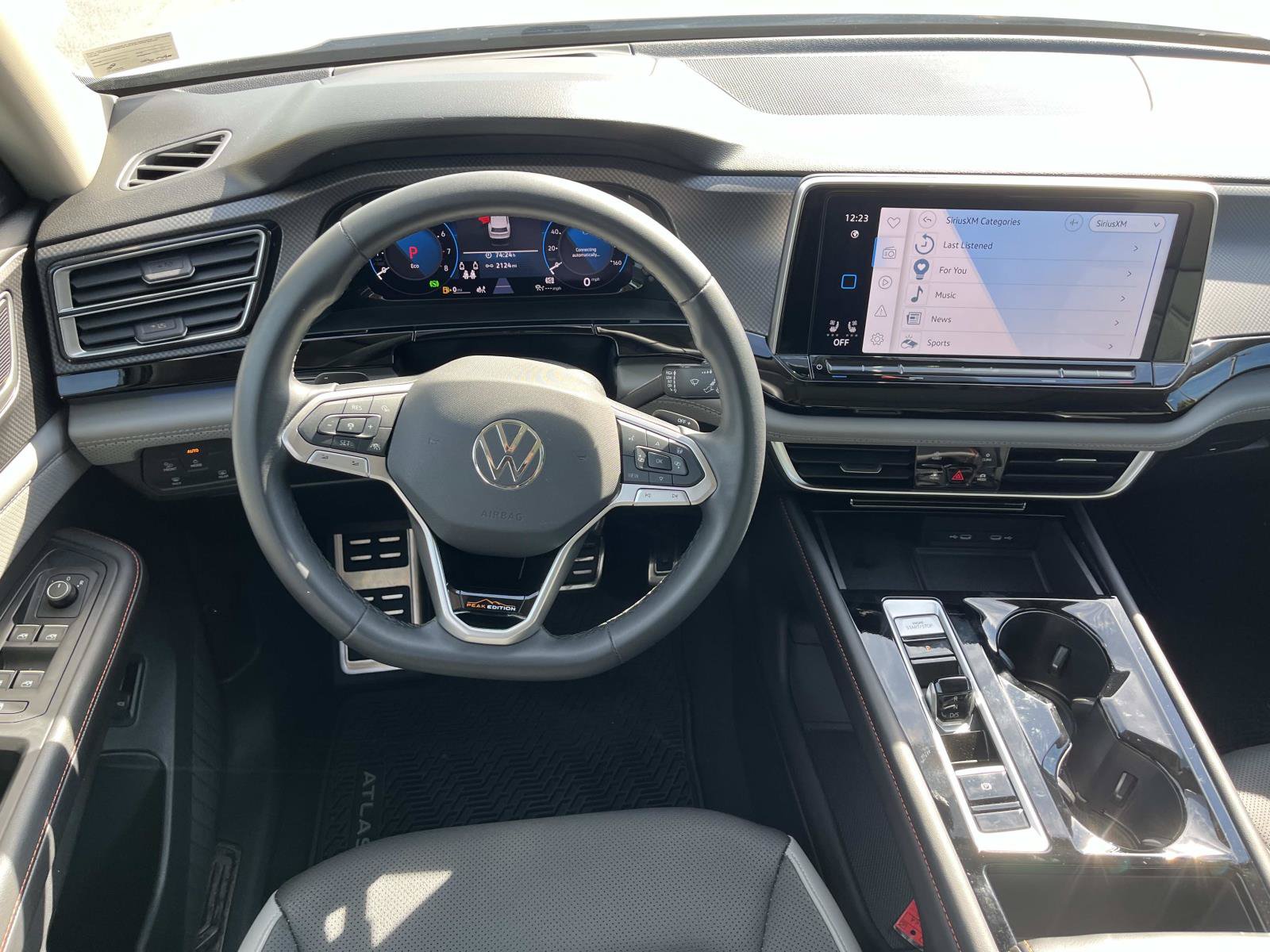 Used 2024 Volkswagen Atlas Peak Edition SEL AWD/4WD image 13