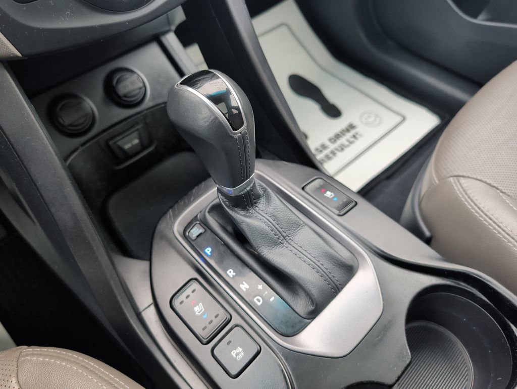 Used 2015 Hyundai Santa Fe Limited w/ Option Group 04 image 16