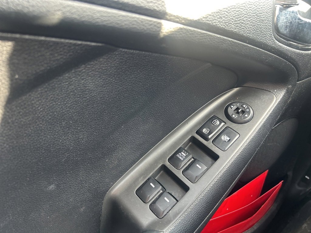 Used 2017 Kia Forte S image 10