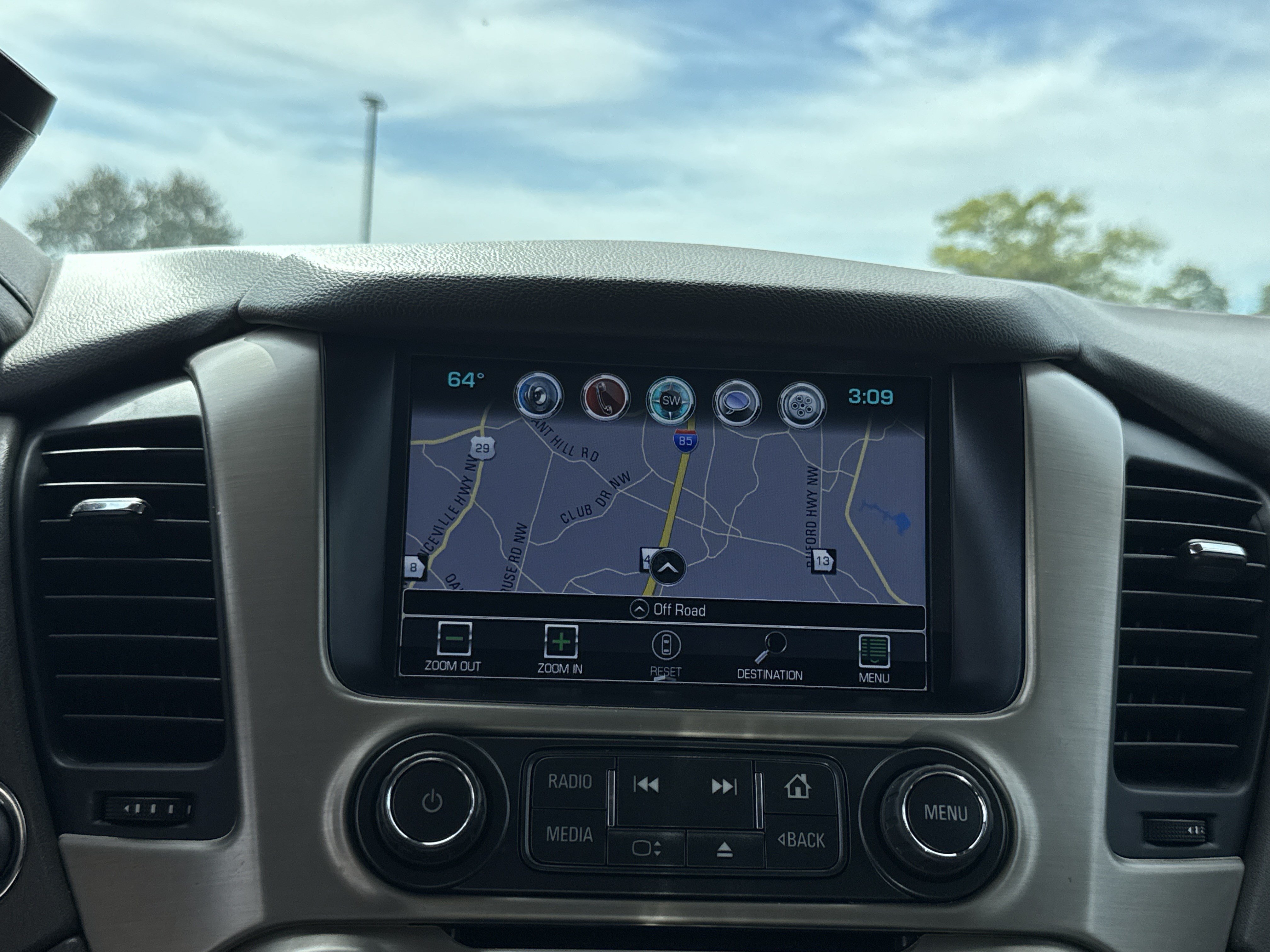 Used 2018 GMC Yukon XL Denali w/ Open Road Package AWD/4WD image 26