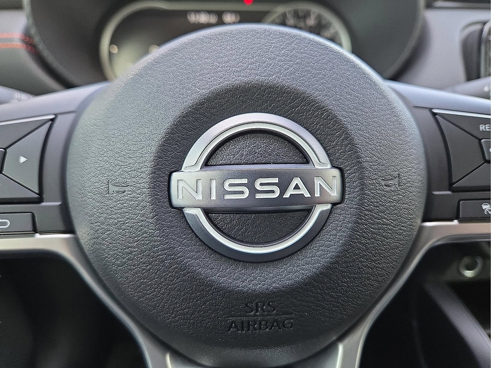 Used 2025 Nissan Versa SR w/ Trunk Package image 22