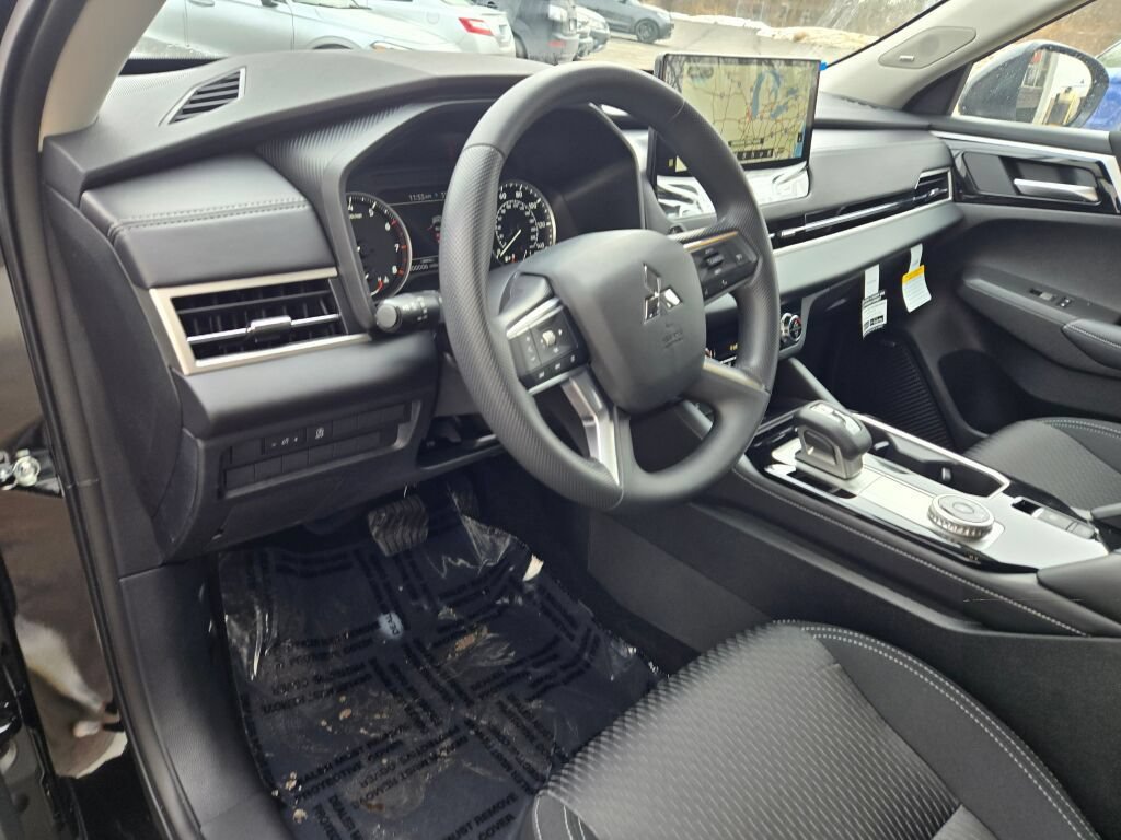 New 2026 Mitsubishi Outlander ES AWD/4WD image 15