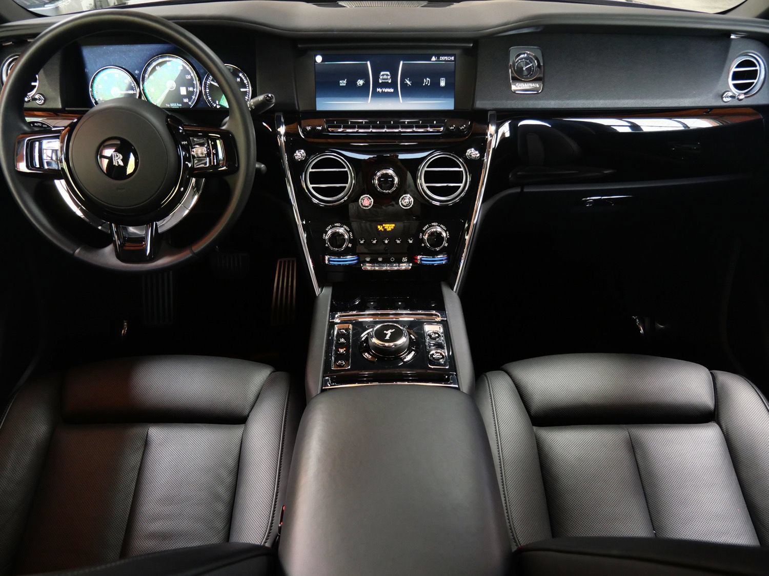 Certified 2022 Rolls-Royce Cullinan AWD/4WD image 4