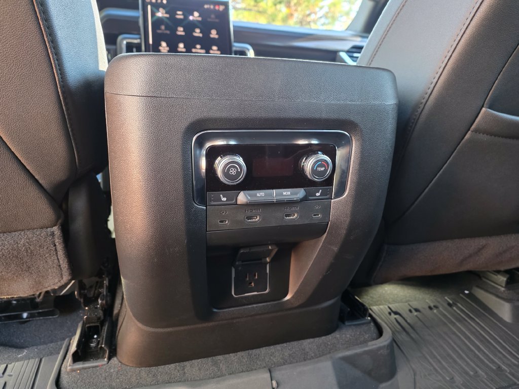 Used 2026 GMC Yukon Elevation w/ Elevation Premium Package RWD image 20