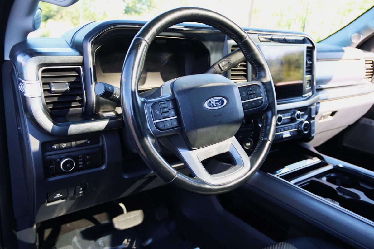 Used 2023 Ford F350 Lariat w/ Lariat Ultimate Package AWD/4WD image 35
