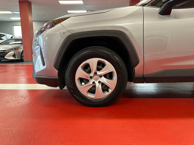 Certified 2020 Toyota RAV4 LE w/ All Weather Liner Package AWD/4WD image 28