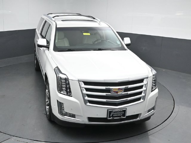 Used 2018 Cadillac Escalade ESV Premium Luxury AWD/4WD image 47