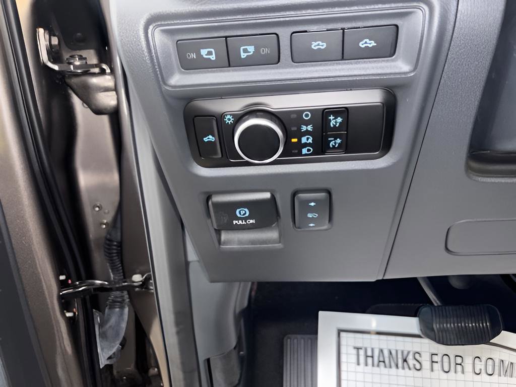 Used 2023 Ford F150 Lightning Platinum image 5