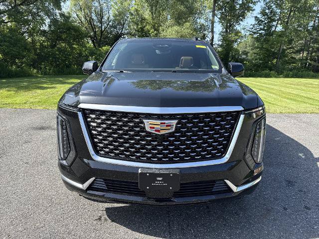 New 2026 Cadillac Escalade Luxury w/ LPO, Floor Liner Package AWD/4WD image 2