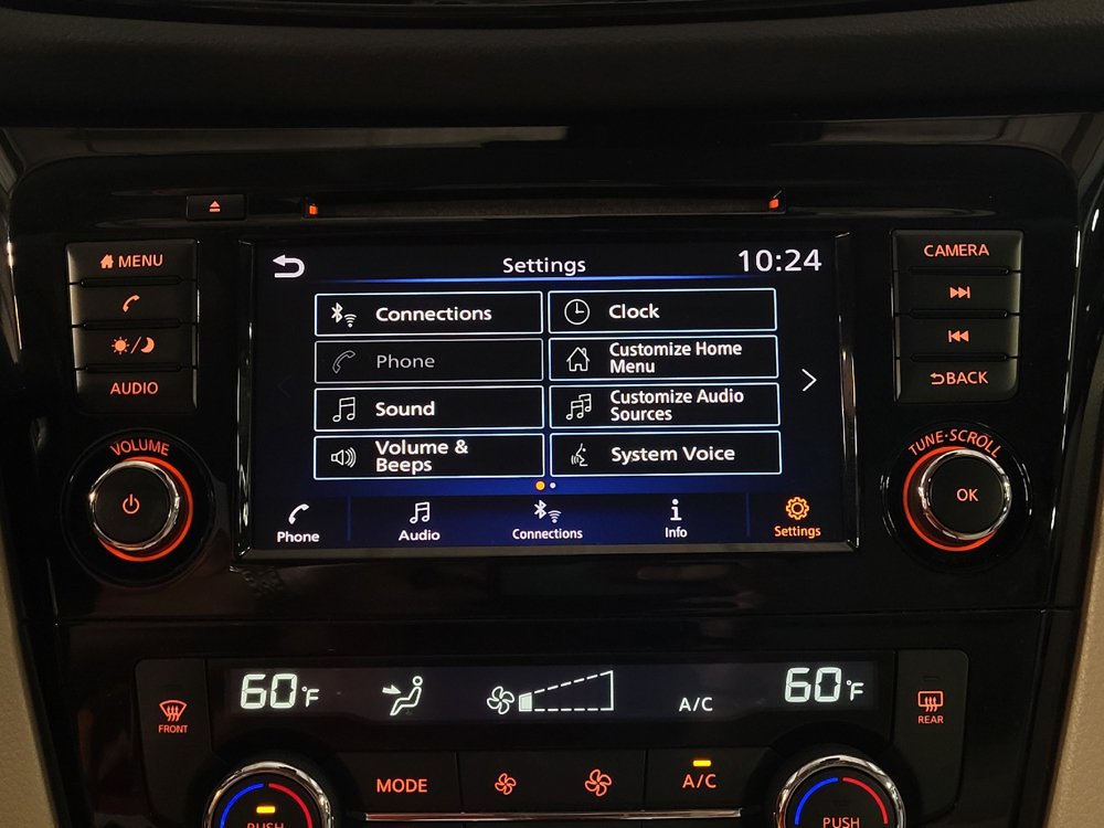 Used 2022 Nissan Rogue Sport SV FWD image 25