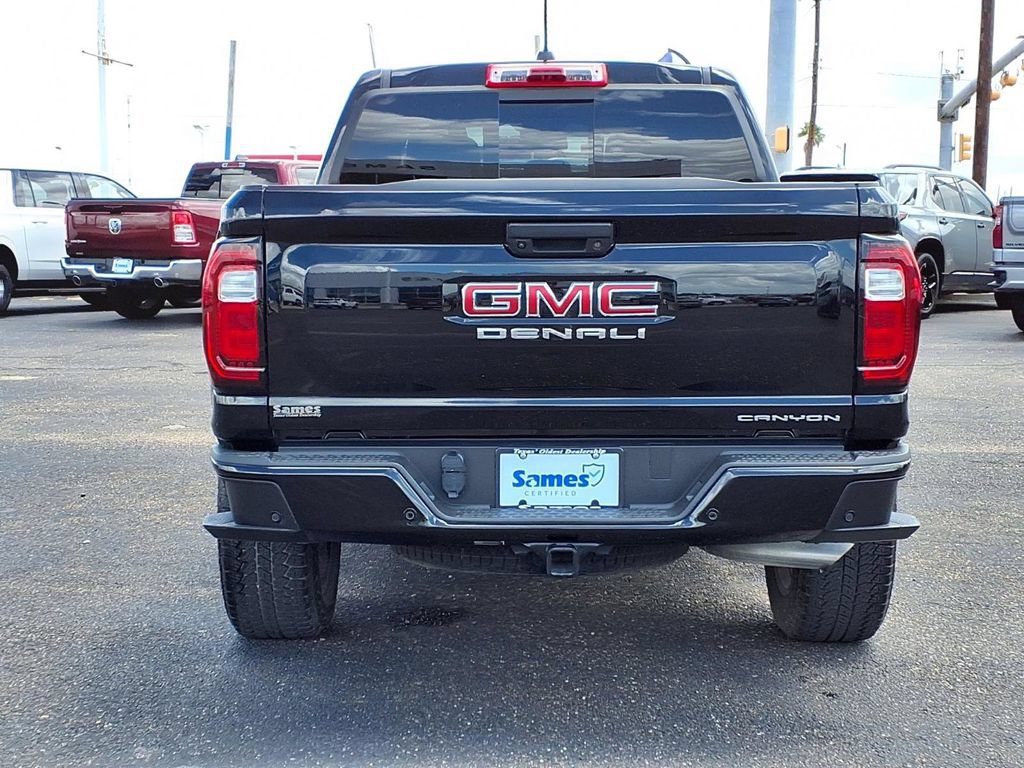 Used 2024 GMC Canyon Denali AWD/4WD image 7