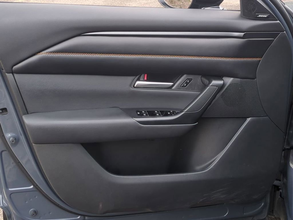 Used 2025 MAZDA CX-50 AWD 2.5 S w/ Premium Plus Pkg image 11
