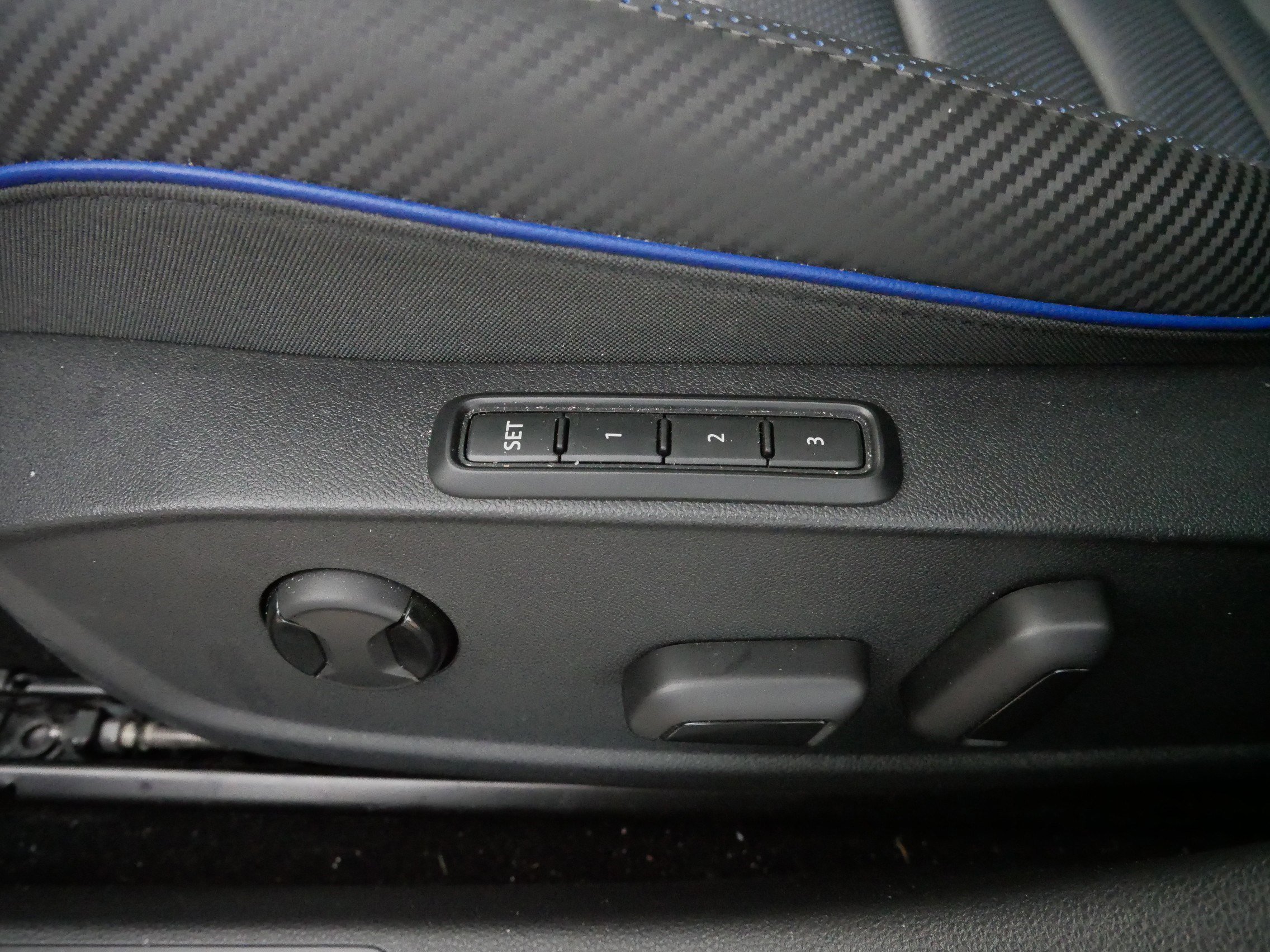 Used 2024 Volkswagen Golf R image 23