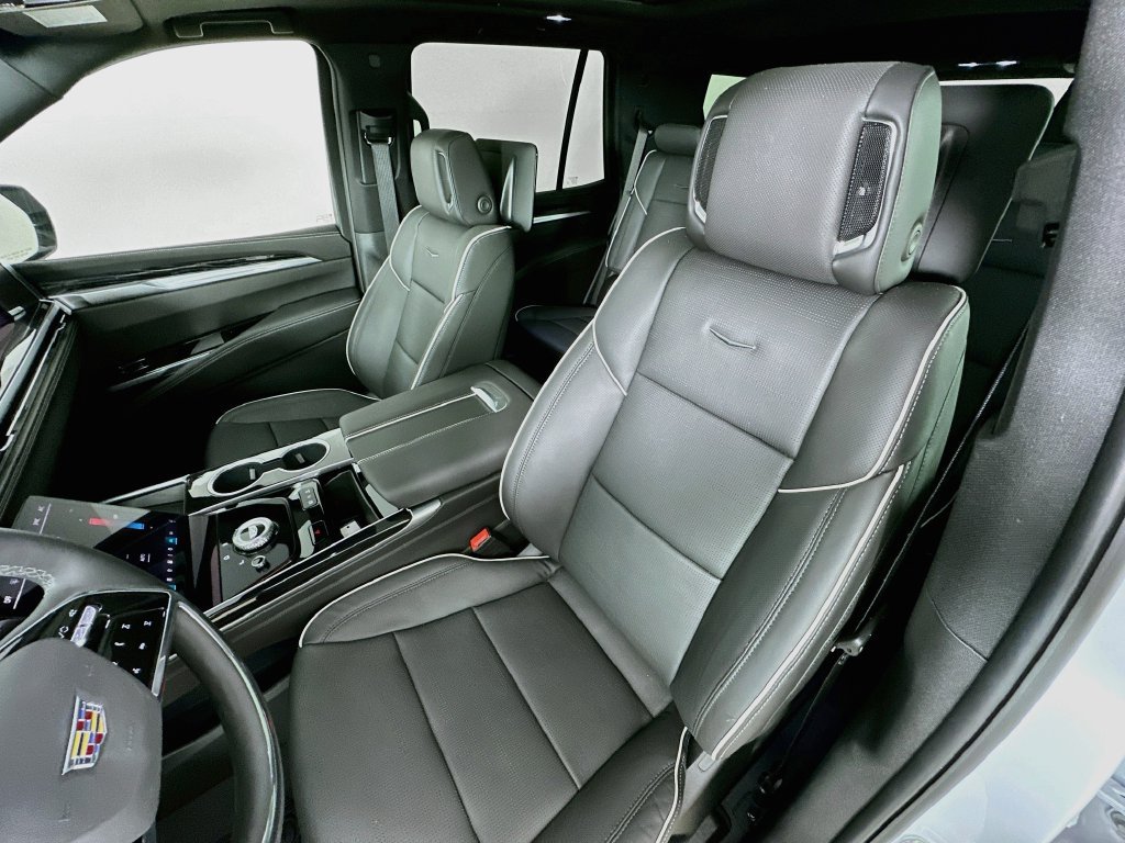New 2026 Cadillac Escalade Sport w/ Touring Package AWD/4WD image 27