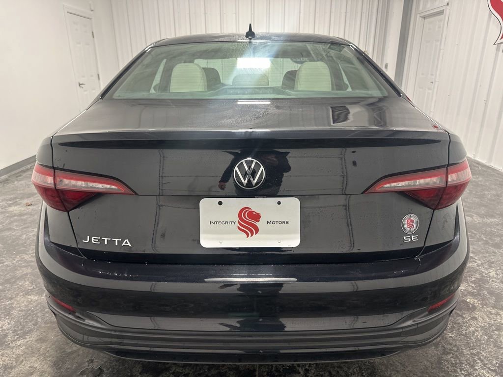 Used 2022 Volkswagen Jetta SE image 7