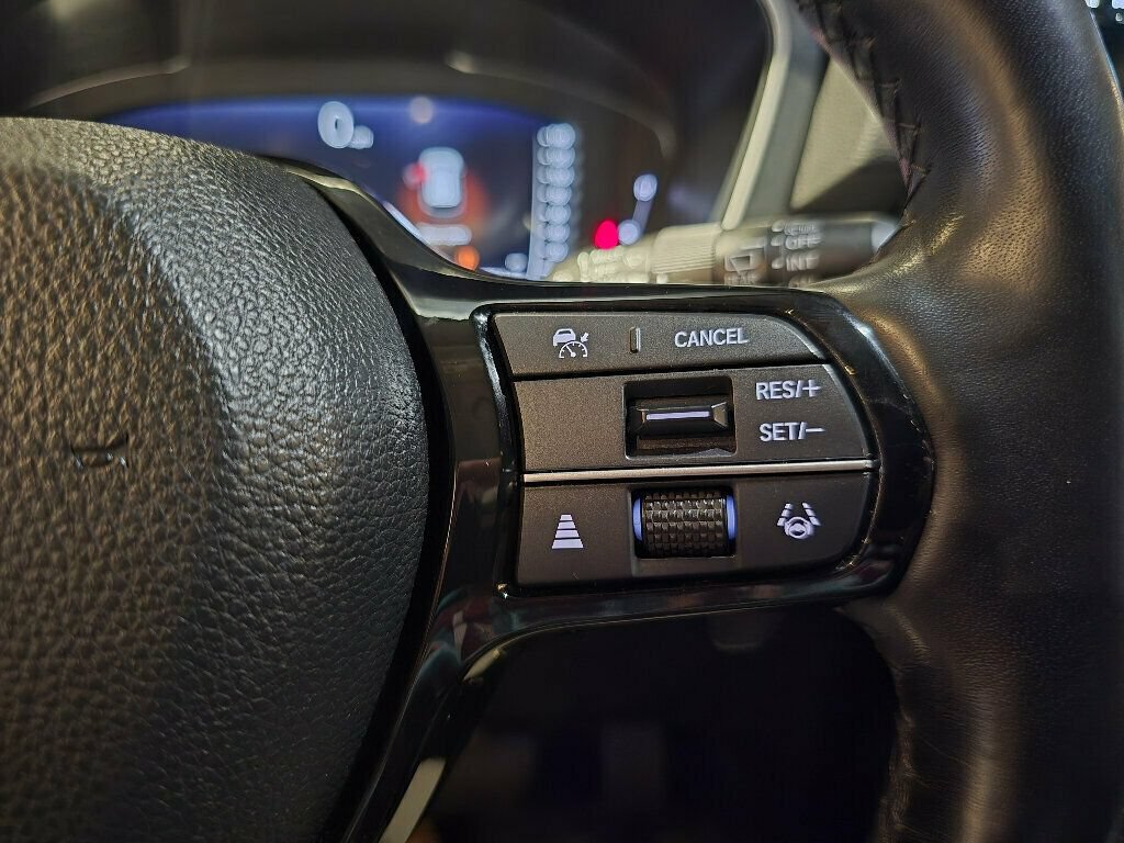 Used 2023 Honda Pilot Elite image 12