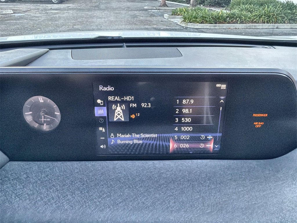 Used 2020 Lexus UX 250h w/ Premium Package image 12