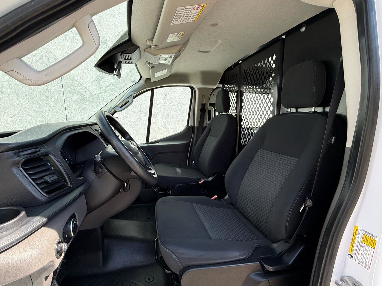 Used 2024 Ford Transit 250 Low Roof AWD w/ Exterior Upgrade Package image 20