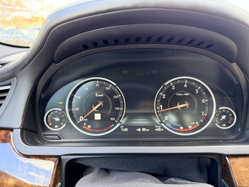 Used 2014 BMW 750Li xDrive image 18