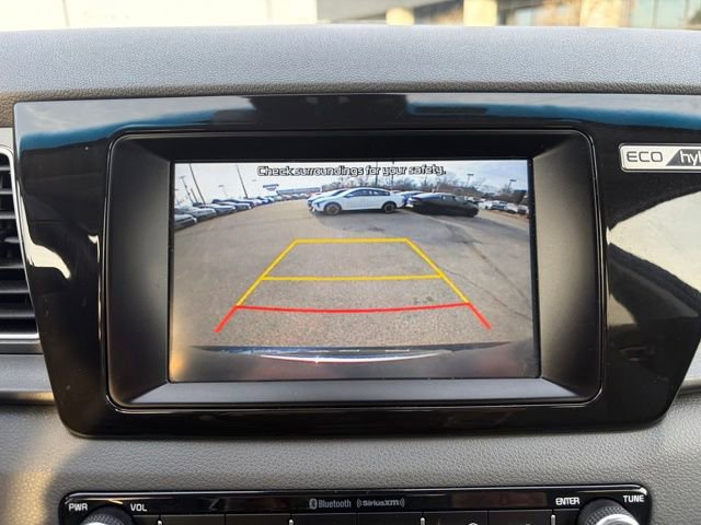 Used 2019 Kia Niro LX image 2