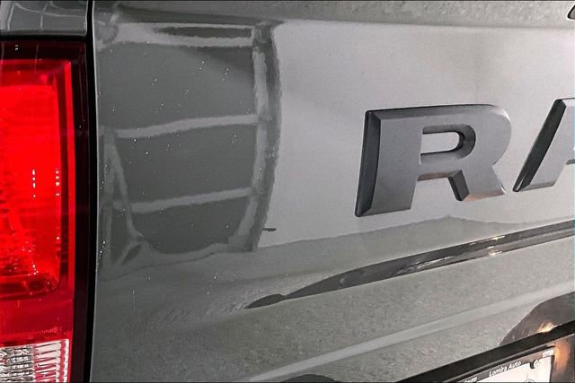 Used 2022 RAM 1500 Express w/ Ceramic Grey Express Package AWD/4WD image 41