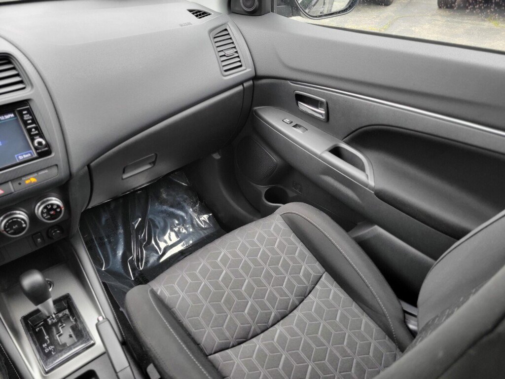 Used 2022 Mitsubishi Outlander Sport ES image 17
