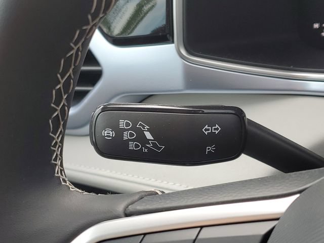 New 2026 Volkswagen Taos SE AWD/4WD image 16