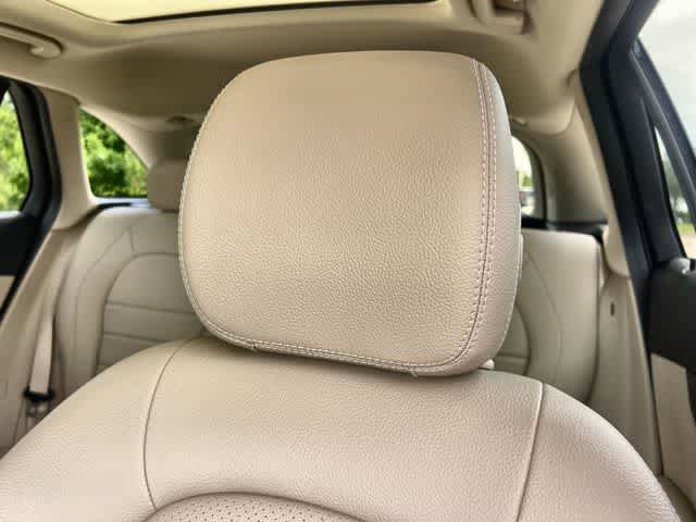 Used 2022 Mercedes-Benz GLC 300 4MATIC image 25