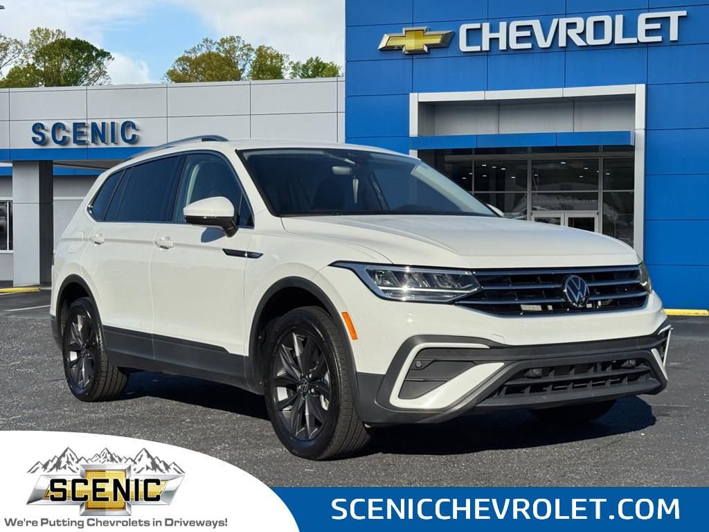 Used 2024 Volkswagen Tiguan SE