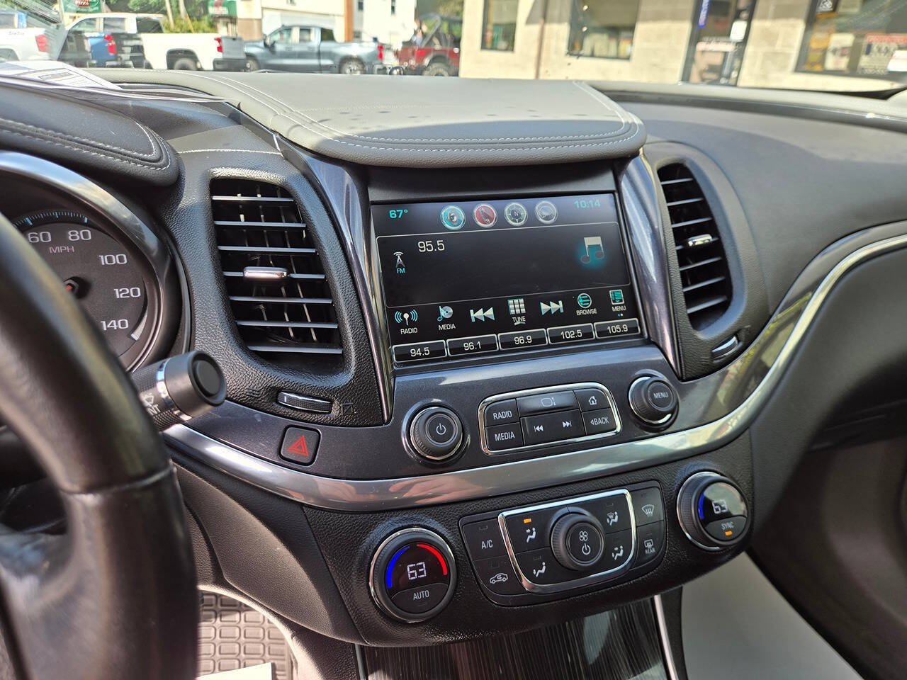 Used 2016 Chevrolet Impala LT FWD image 13