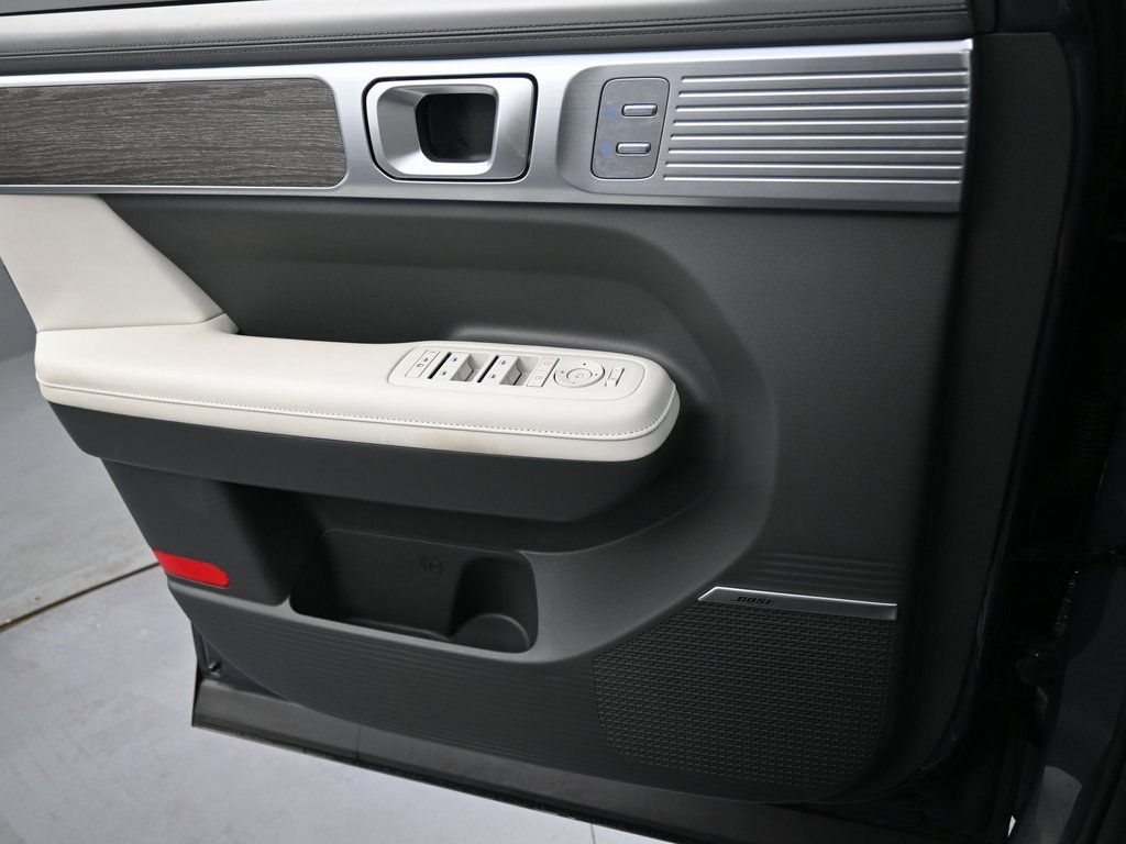 Used 2024 Hyundai Santa Fe Limited image 23