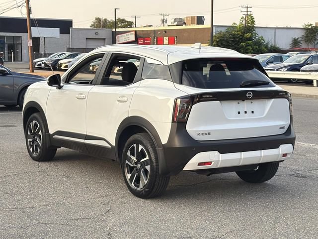 Used 2025 Nissan Kicks SV w/ SV Premium Package AWD/4WD image 5