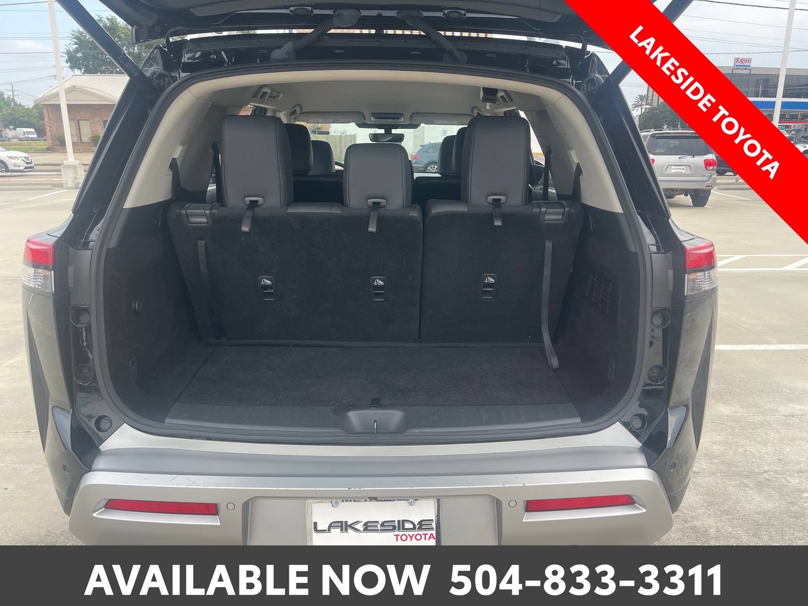 Used 2024 Nissan Pathfinder SL FWD image 20