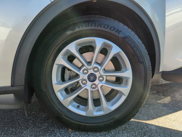 Used 2020 Ford Escape SE image 46