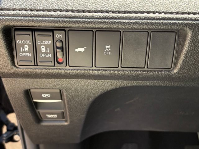 Used 2025 Honda Odyssey EX-L image 24