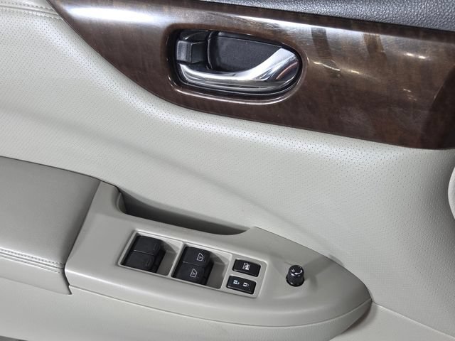 Used 2014 Nissan Quest SV FWD image 29