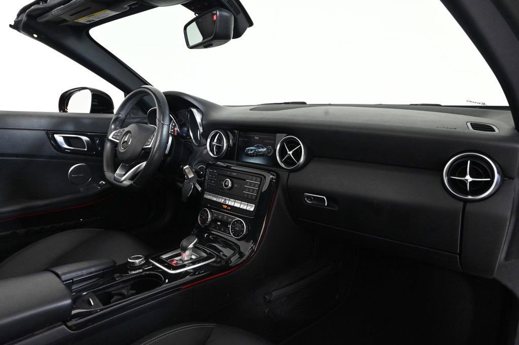 Used 2020 Mercedes-Benz SLC 300 image 15