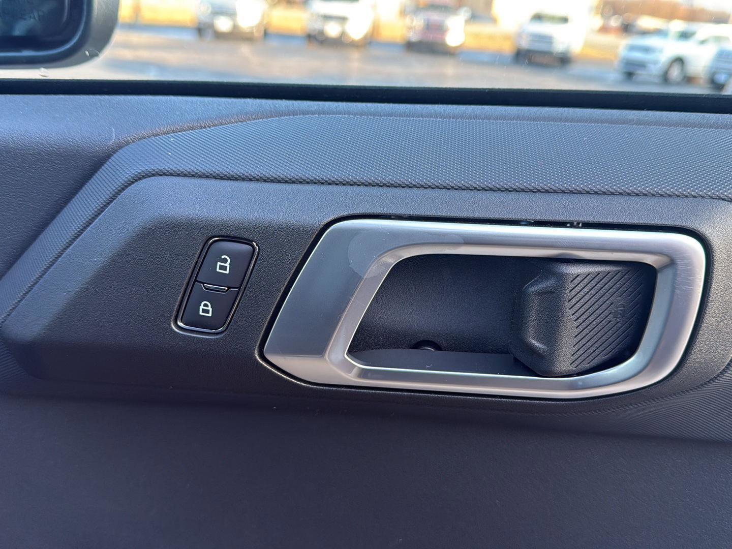 New 2025 Ford Bronco 4-Door image 15