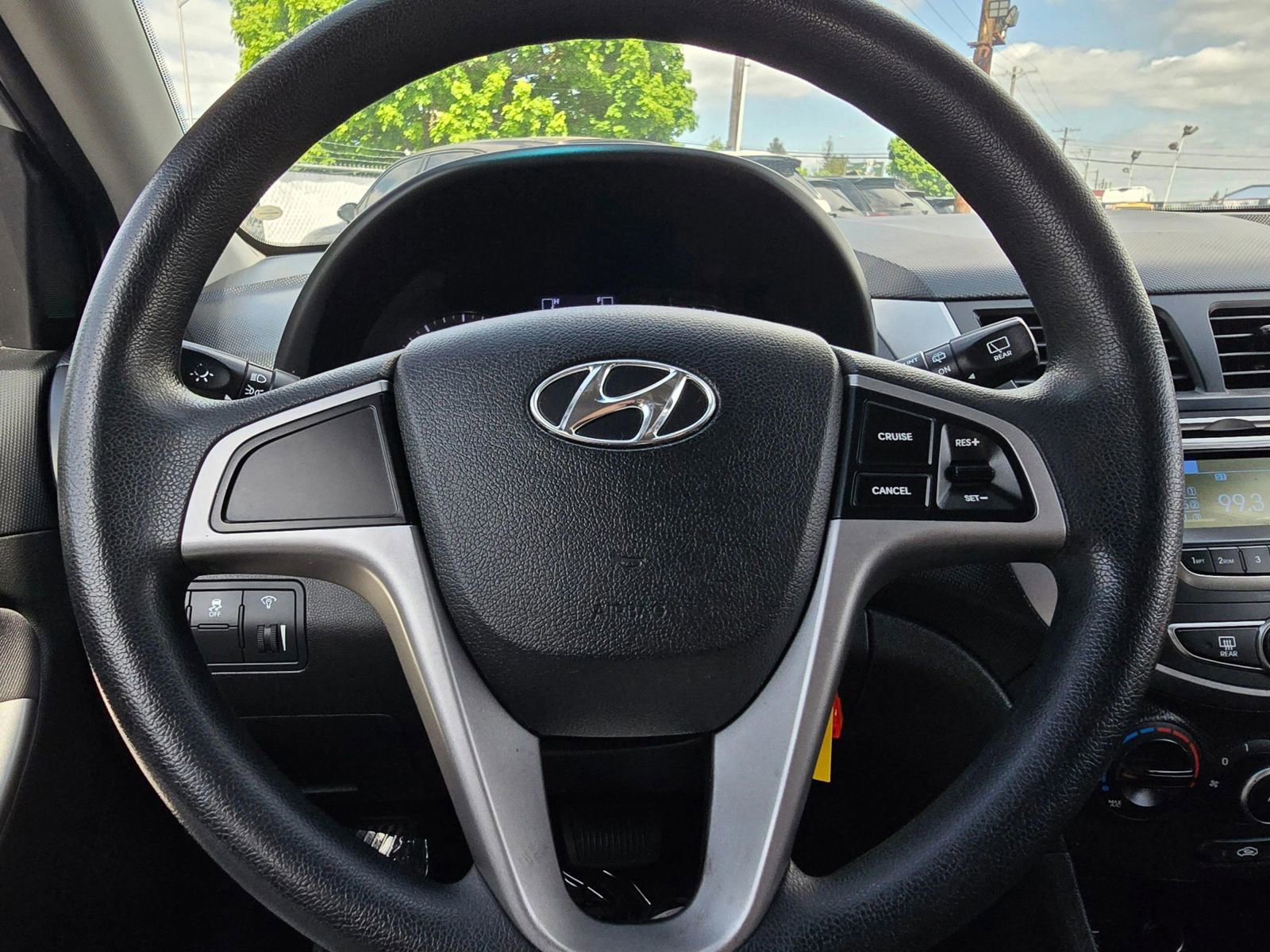 Used 2017 Hyundai Accent SE FWD image 24