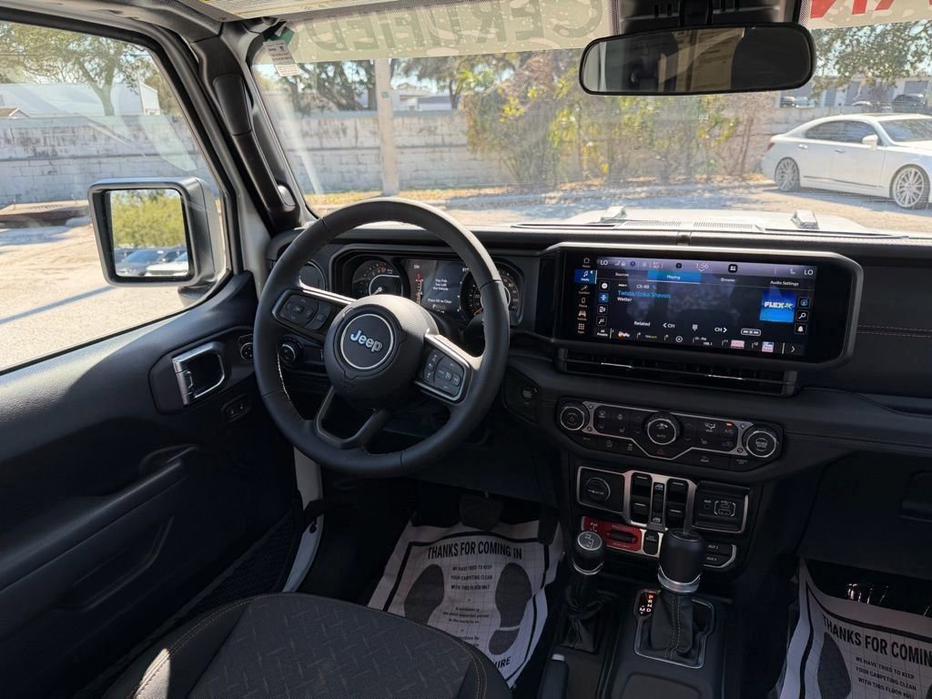 Used 2025 Jeep Gladiator Mojave w/ Convenience Group image 32