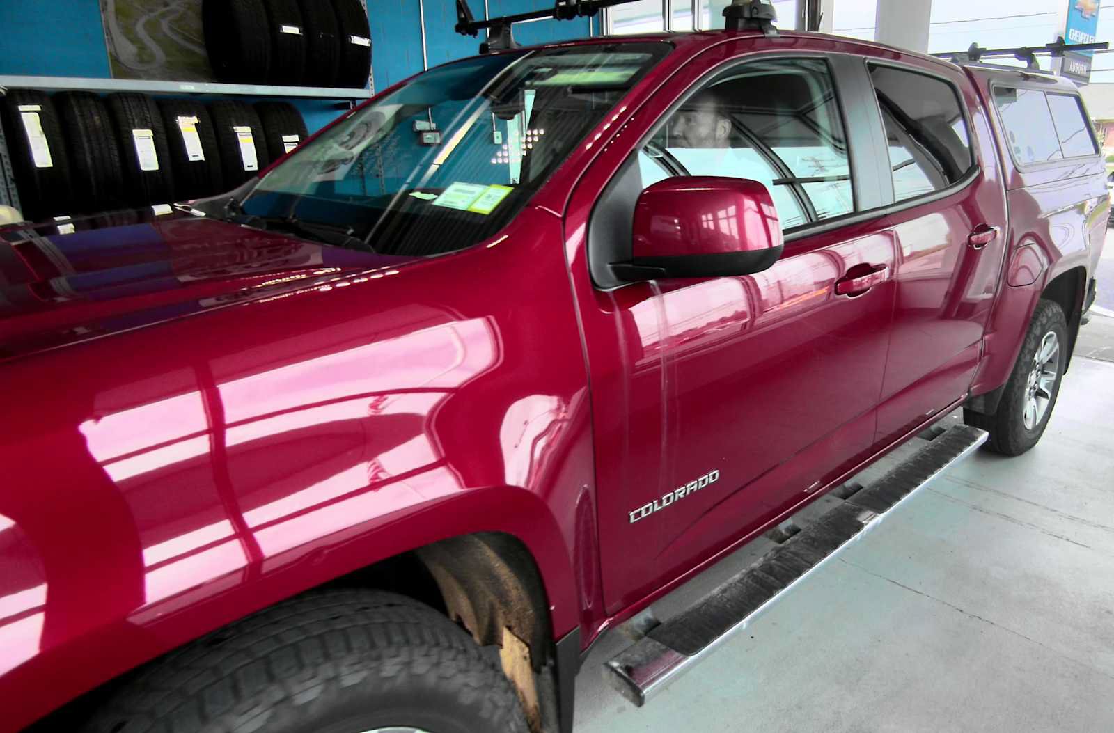 Used 2018 Chevrolet Colorado Z71 AWD/4WD image 5