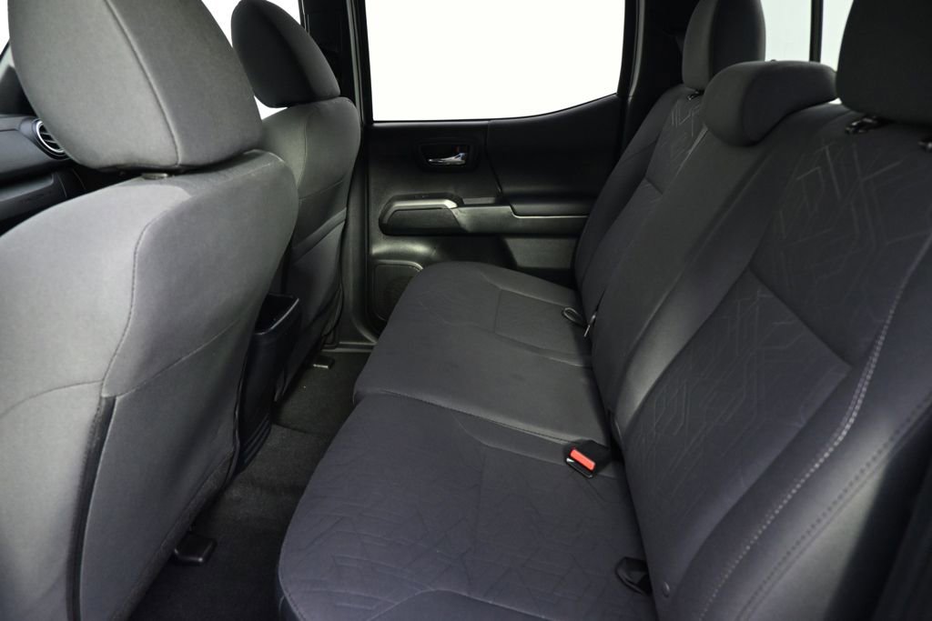Used 2017 Toyota Tacoma TRD Sport w/ Tow Package (A/T) AWD/4WD image 21