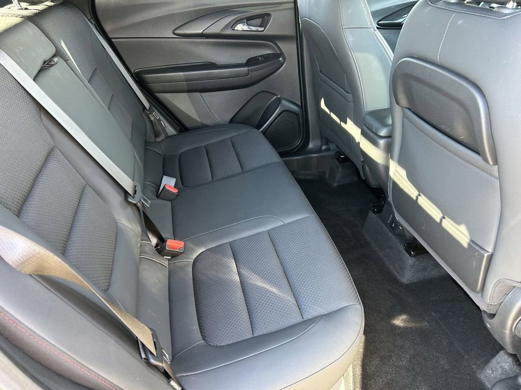 Used 2023 Chevrolet TrailBlazer RS w/ Convenience Package image 11
