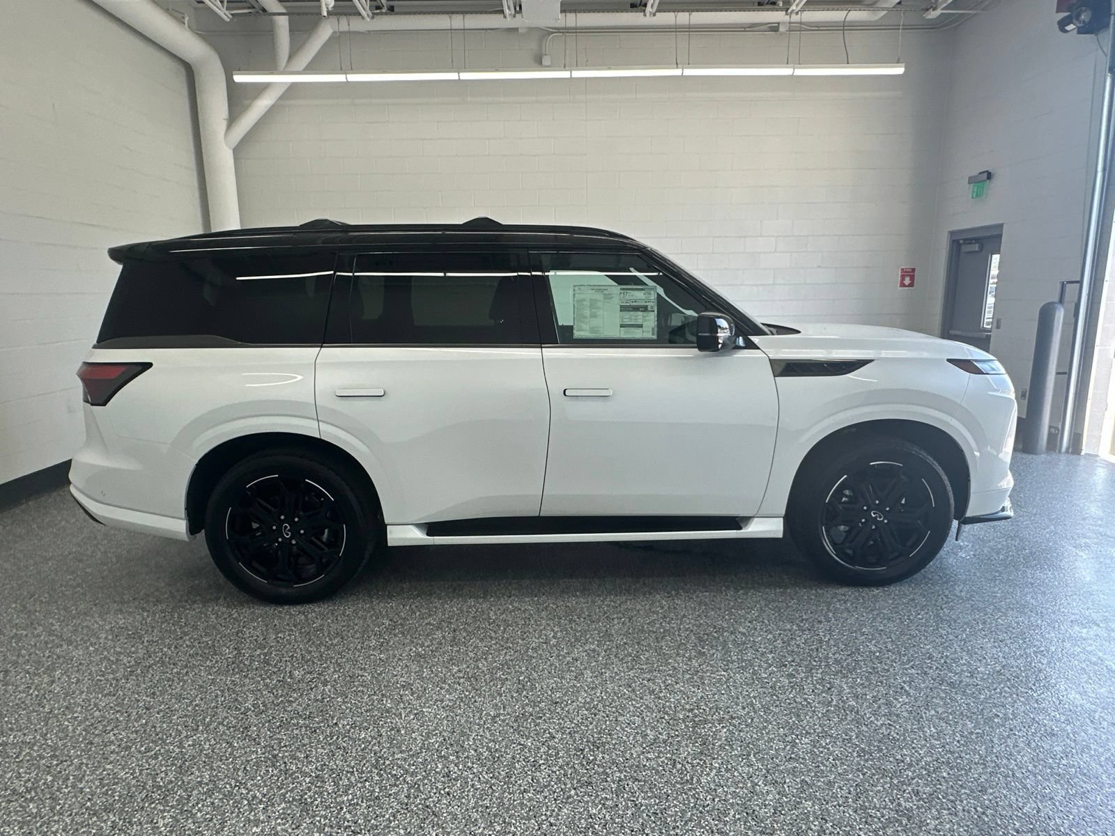 New 2027 INFINITI QX80 Sensory w/ Sport Exterior Package AWD/4WD image 8