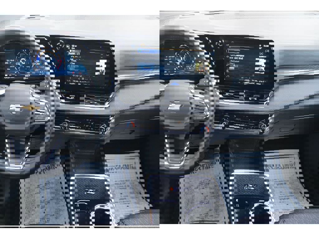 Used 2025 Chevrolet Equinox LT w/ Convenience Package II image 14