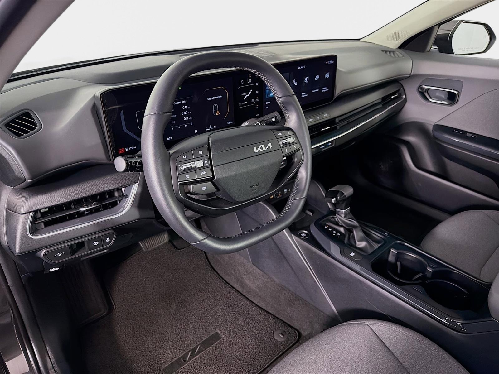 Certified 2025 Kia K4 EX image 9