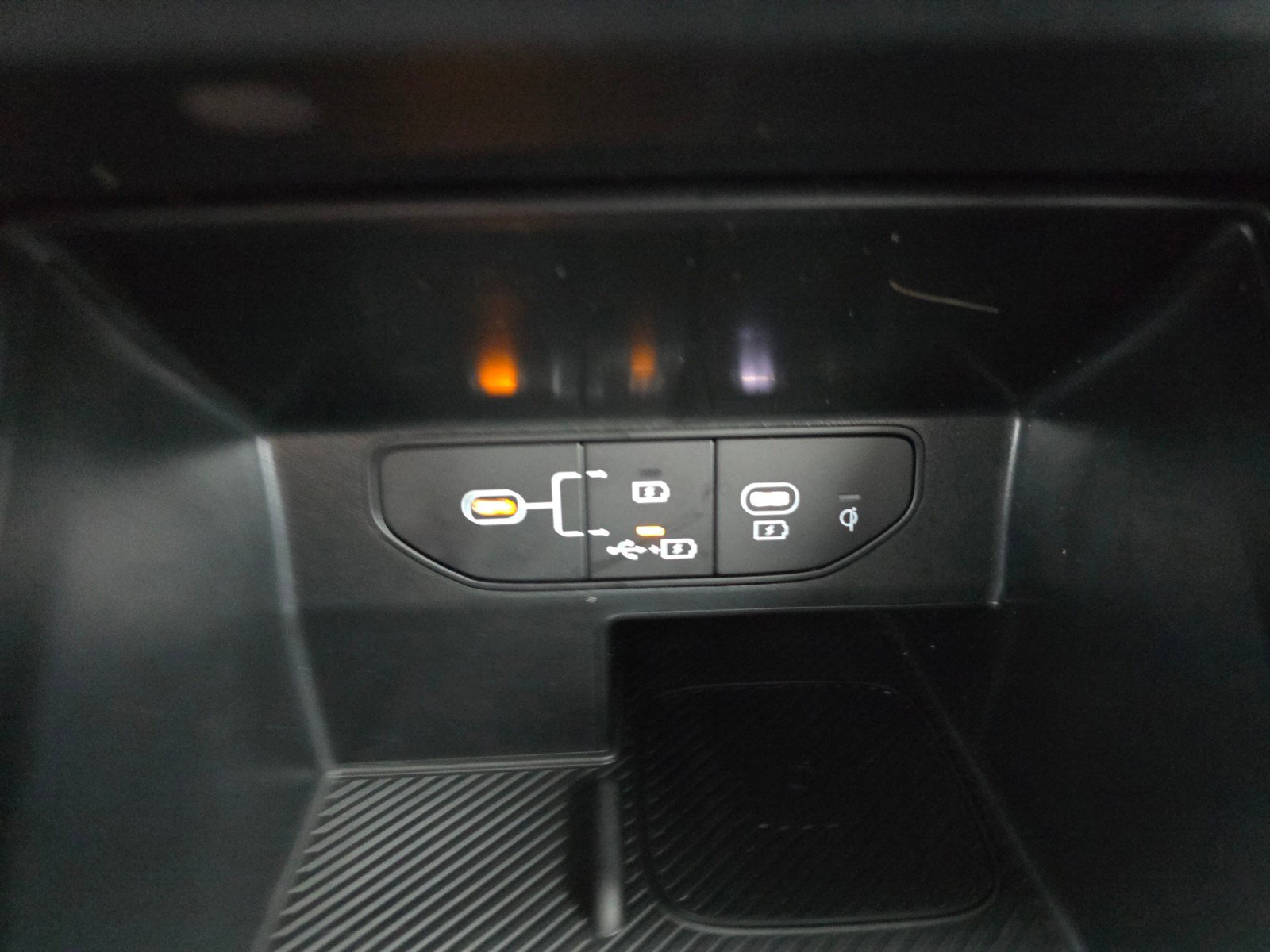 Used 2024 Kia Sorento S w/ Panoramic Sunroof Package image 32