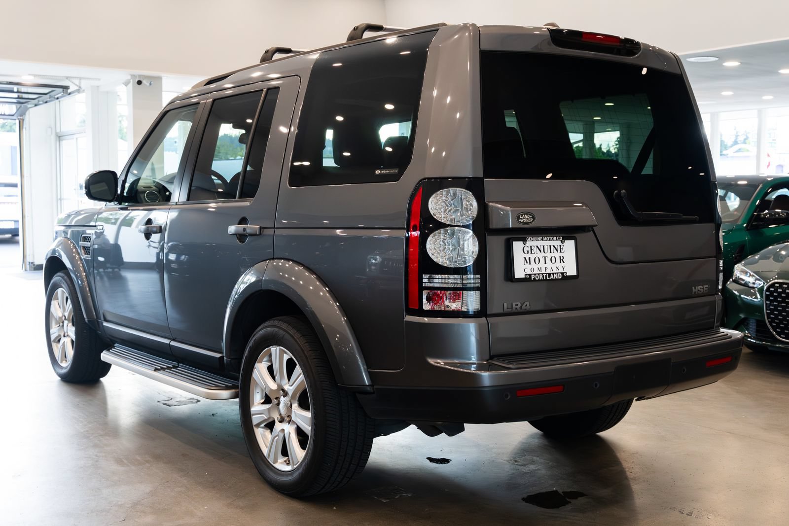 Used 2014 Land Rover LR4 HSE AWD/4WD image 6