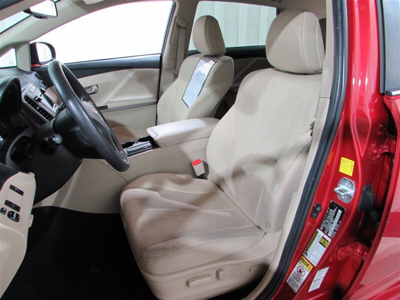 Used 2011 Toyota Venza AWD w/ Convenience Pkg image 21