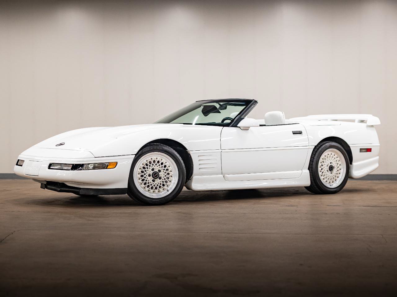 Used 1992 Chevrolet Corvette Convertible RWD image 22